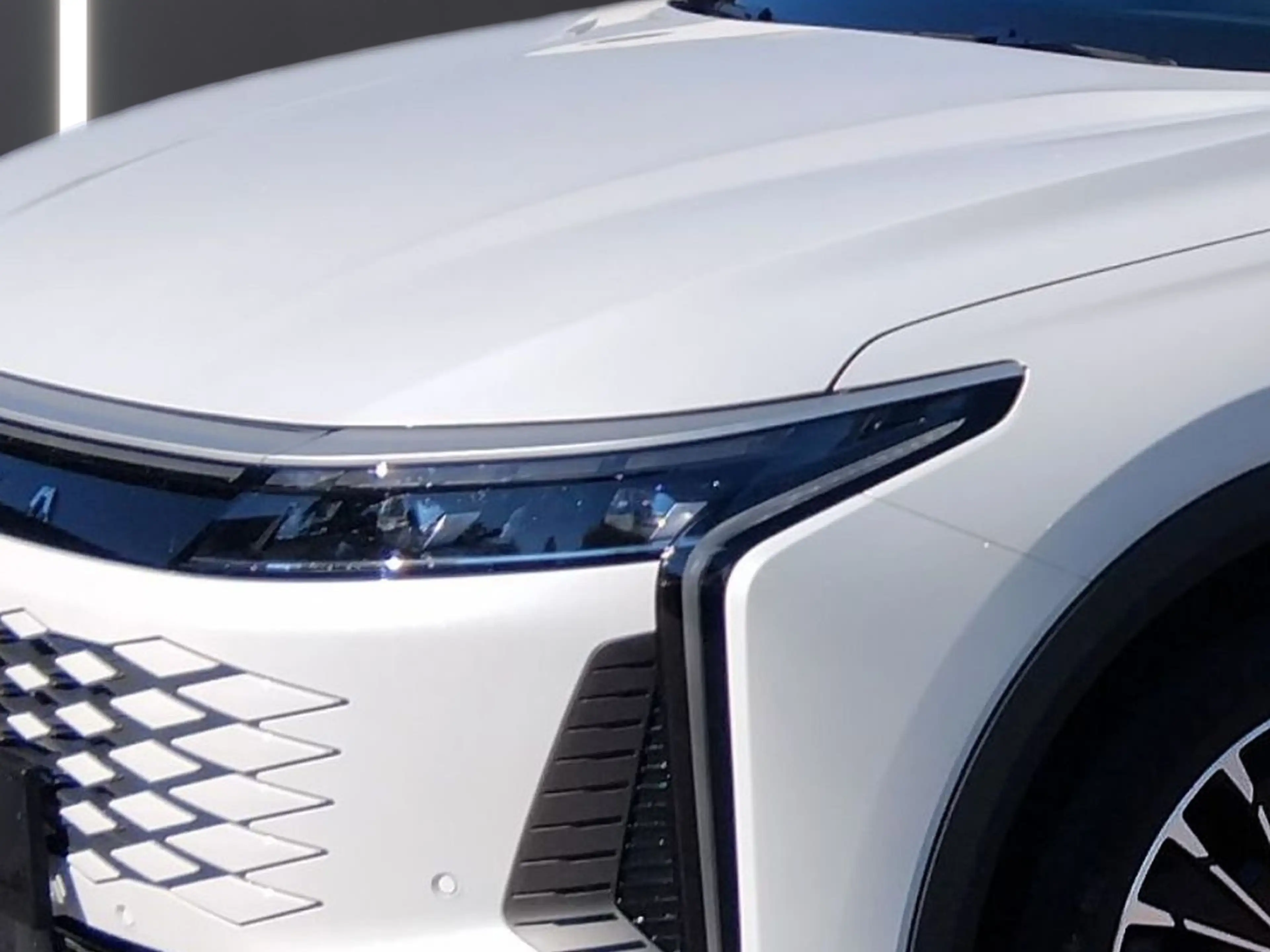 Omoda 9 Omoda 9 Plug-In Hybrid mit SHS und Allrad — photo 9