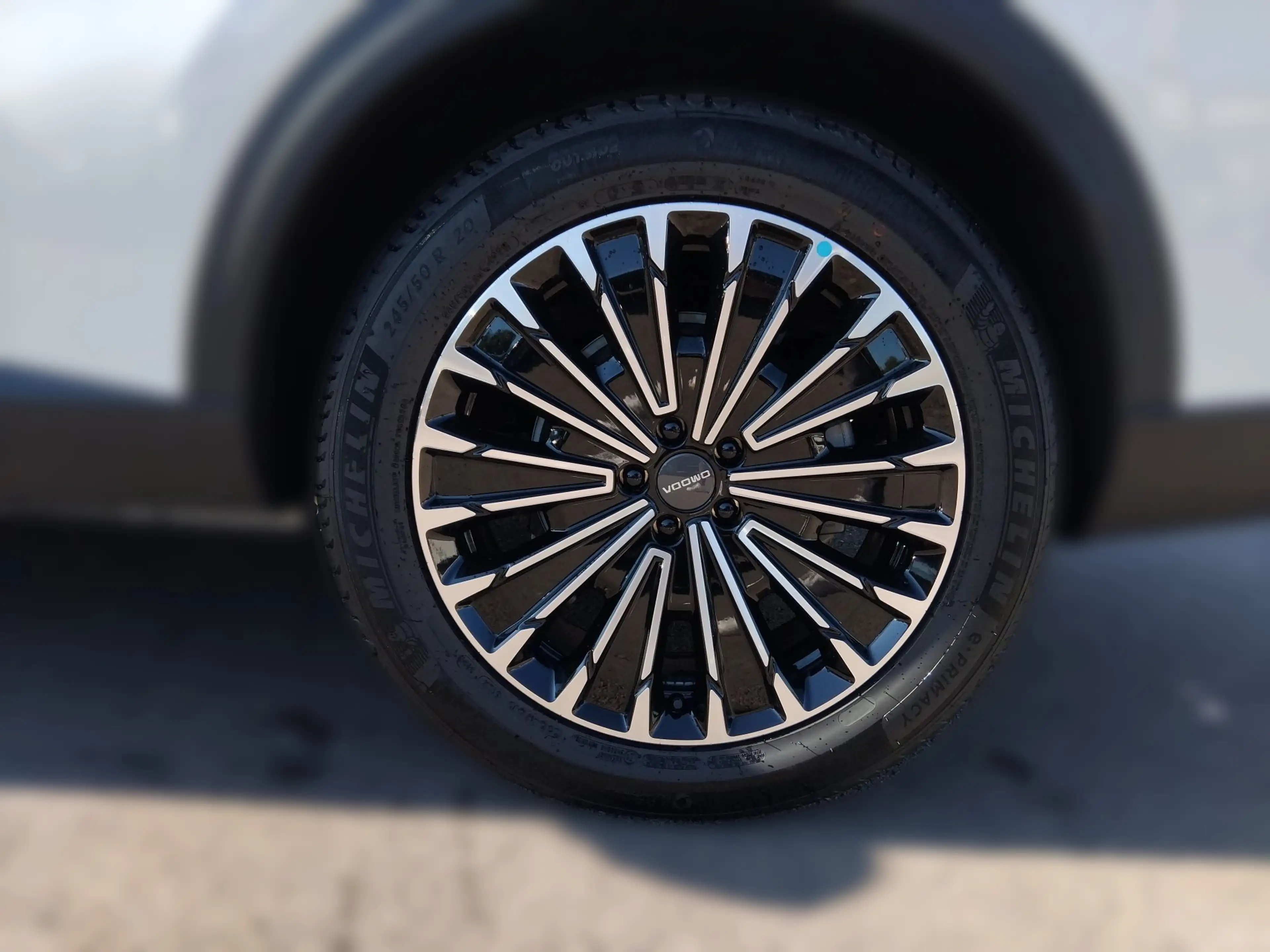Omoda 9 Omoda 9 Plug-In Hybrid mit SHS und Allrad — photo 10