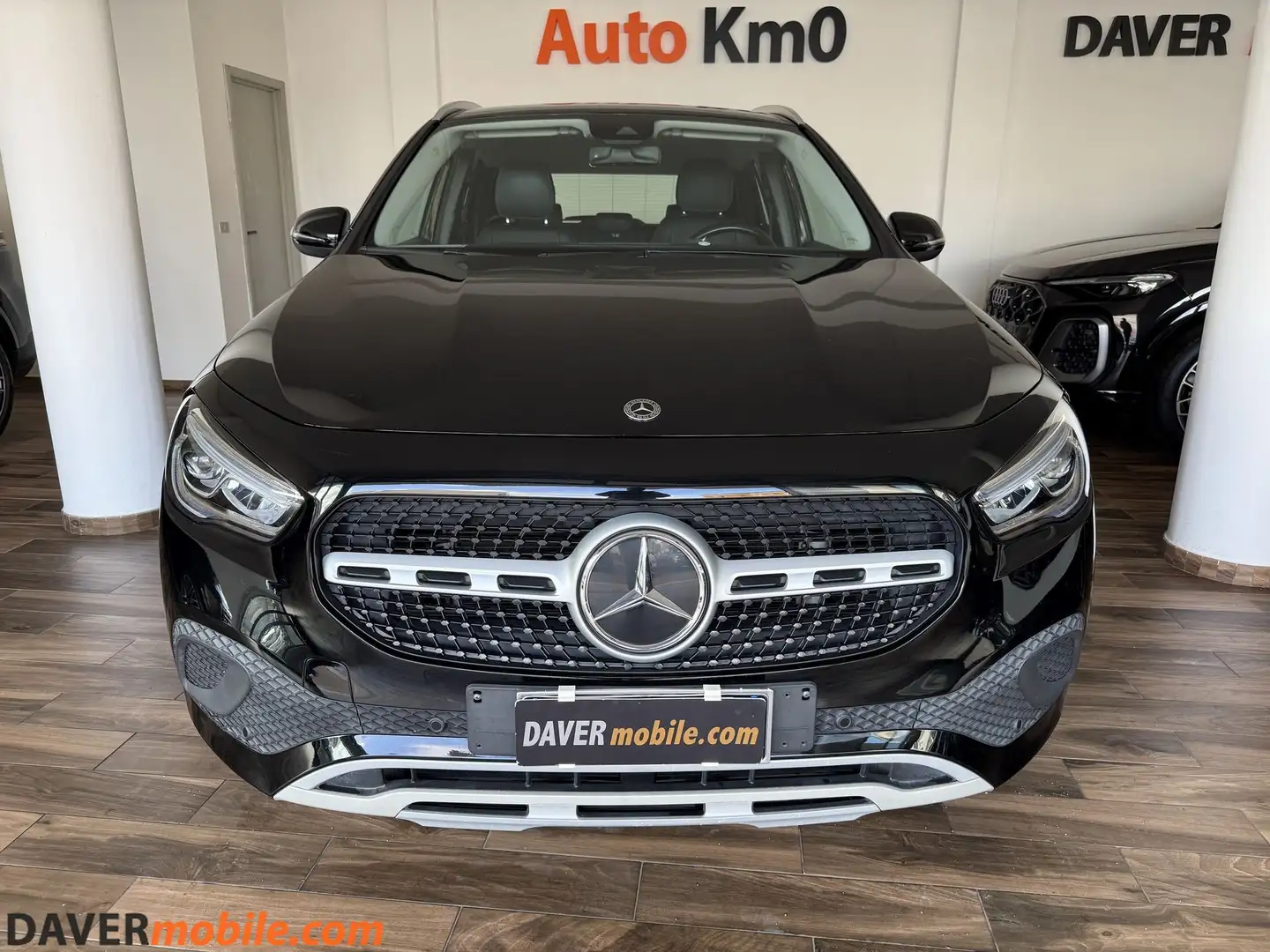 Mercedes-Benz GLA 180 GLA 180 d Automatic Business Extra Nero - 2
