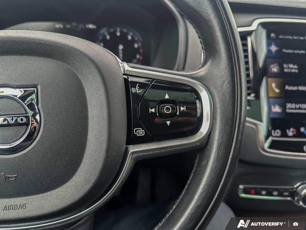 2022 Volvo XC90 T6 Inscription 7 Passenger thumb 15