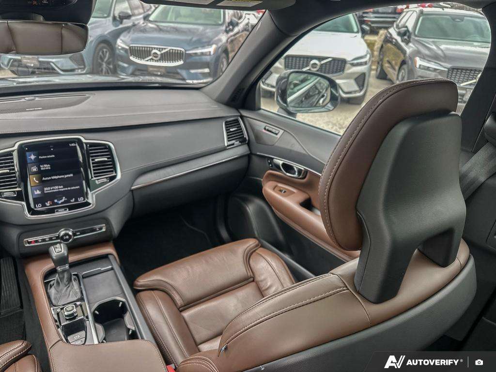 2022 Volvo XC90 T6 Inscription 7 Passenger thumb 24