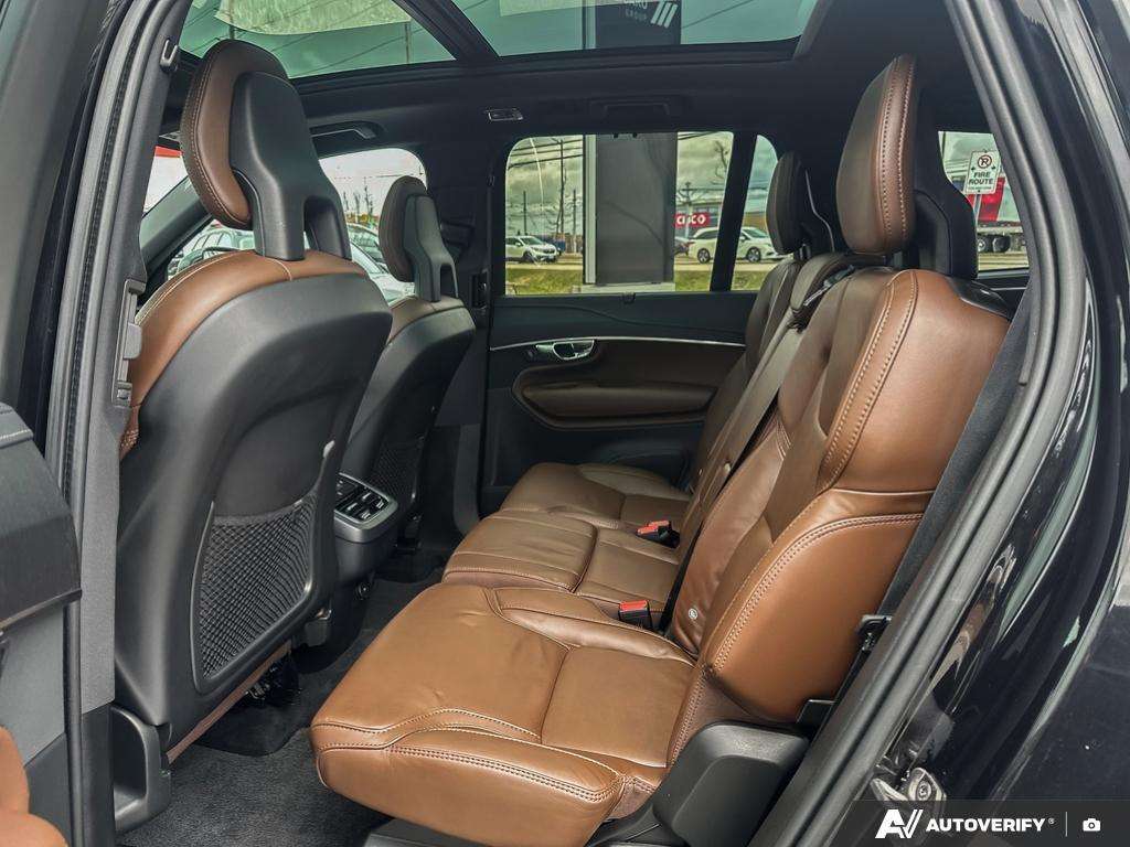 2022 Volvo XC90 T6 Inscription 7 Passenger thumb 22