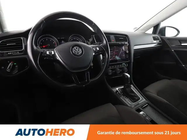 Volkswagen Golf view 11