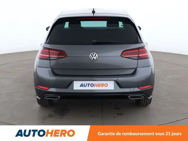 Volkswagen Golf view 5