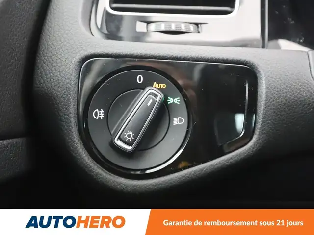 Volkswagen Golf view 29