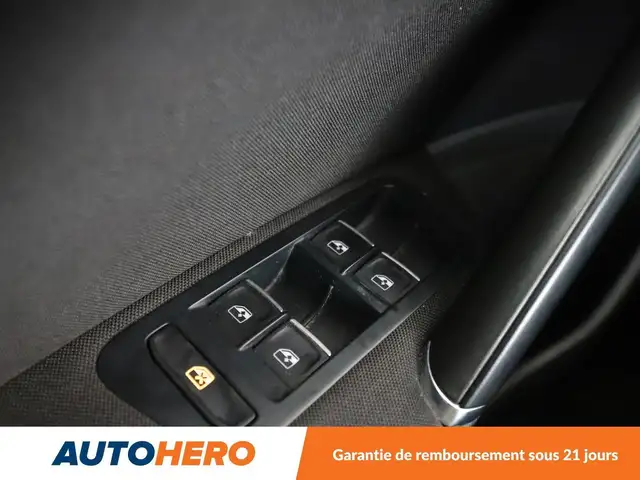 Volkswagen Golf view 28