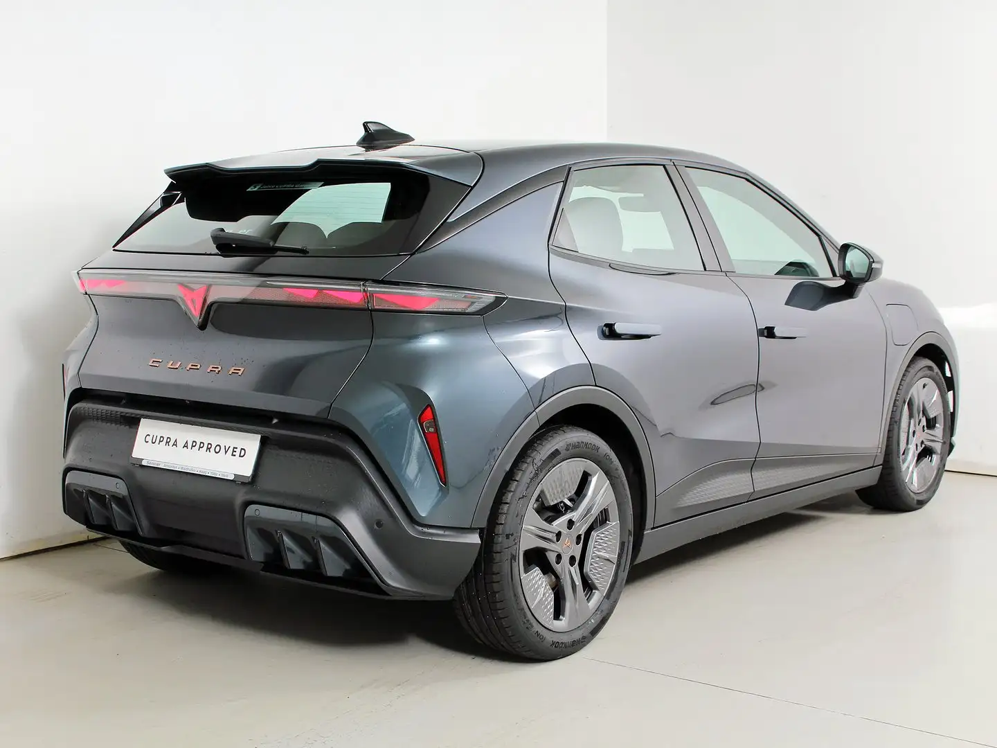 CUPRA Raval PLUS 37 kWh 99 kW/135 PS Grau - 2