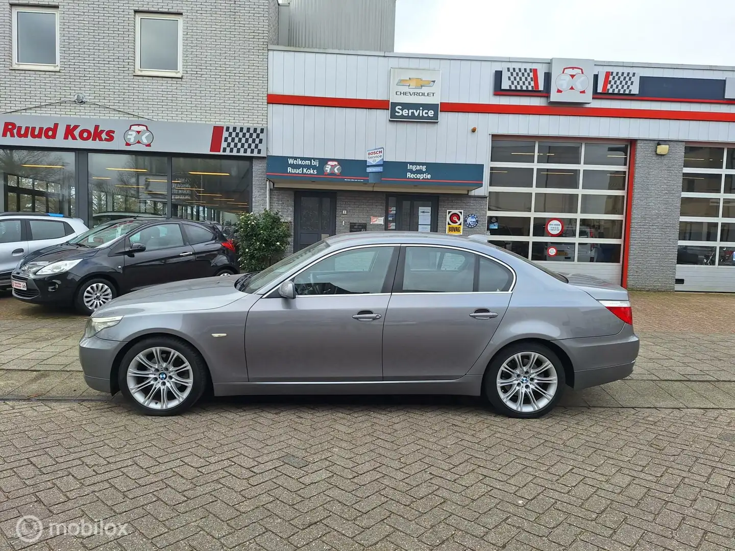 BMW 520 5-SERIE 520i CORPORATE LEASE BUSINESS LINE / Orig Grau - 2