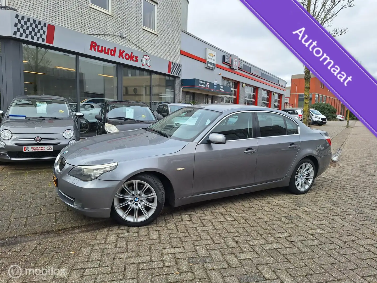 BMW 520 5-SERIE 520i CORPORATE LEASE BUSINESS LINE / Orig Grau - 1