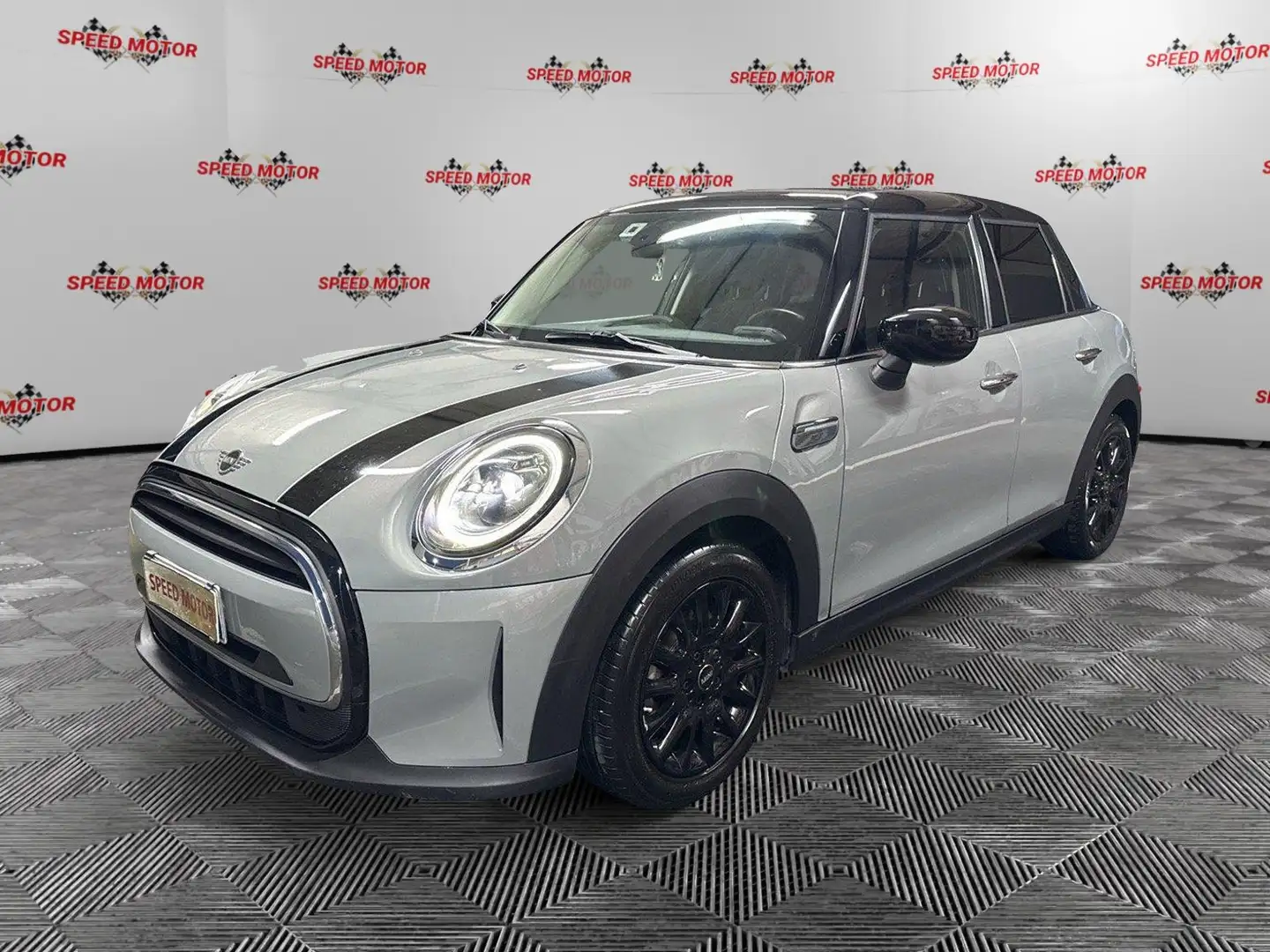 MINI Cooper Mini 1.5 Cooper Essential 5 porte, FULL LED, PRON Grigio - 1