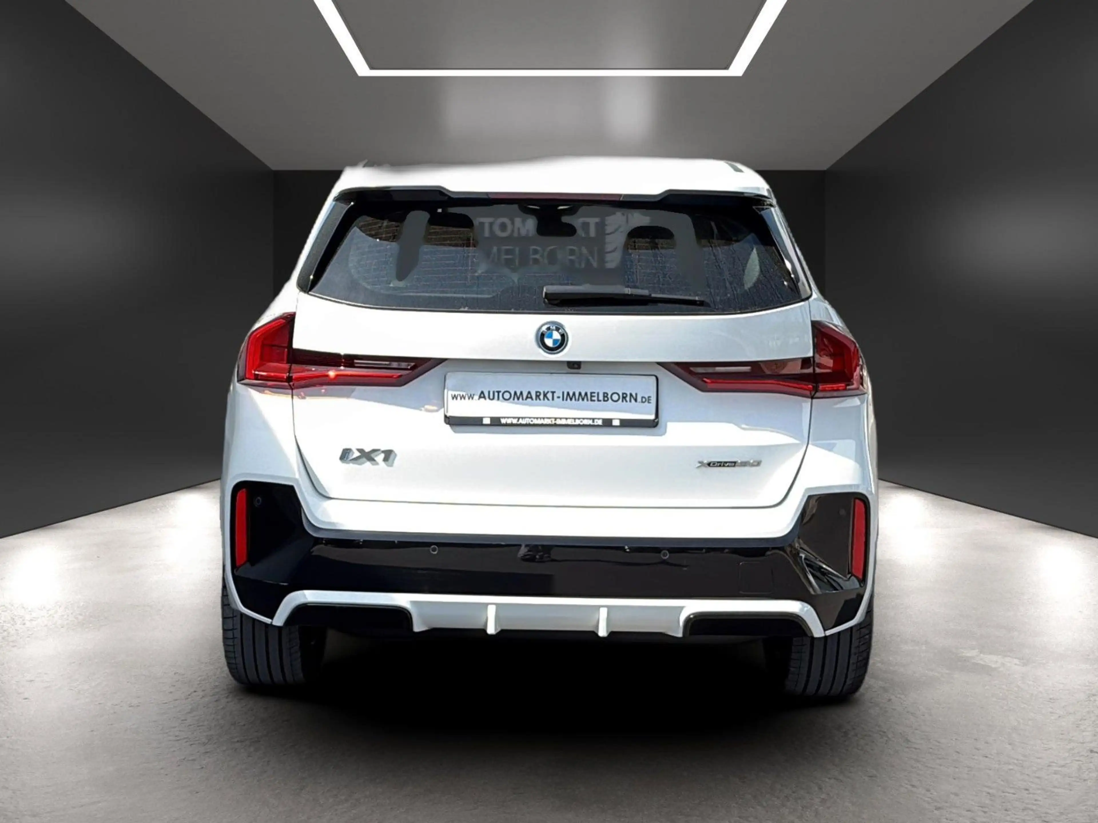 BMW iX1 30 xDrive M Sport LED*Navi+*Alcant*SOH 99,1% — photo 9