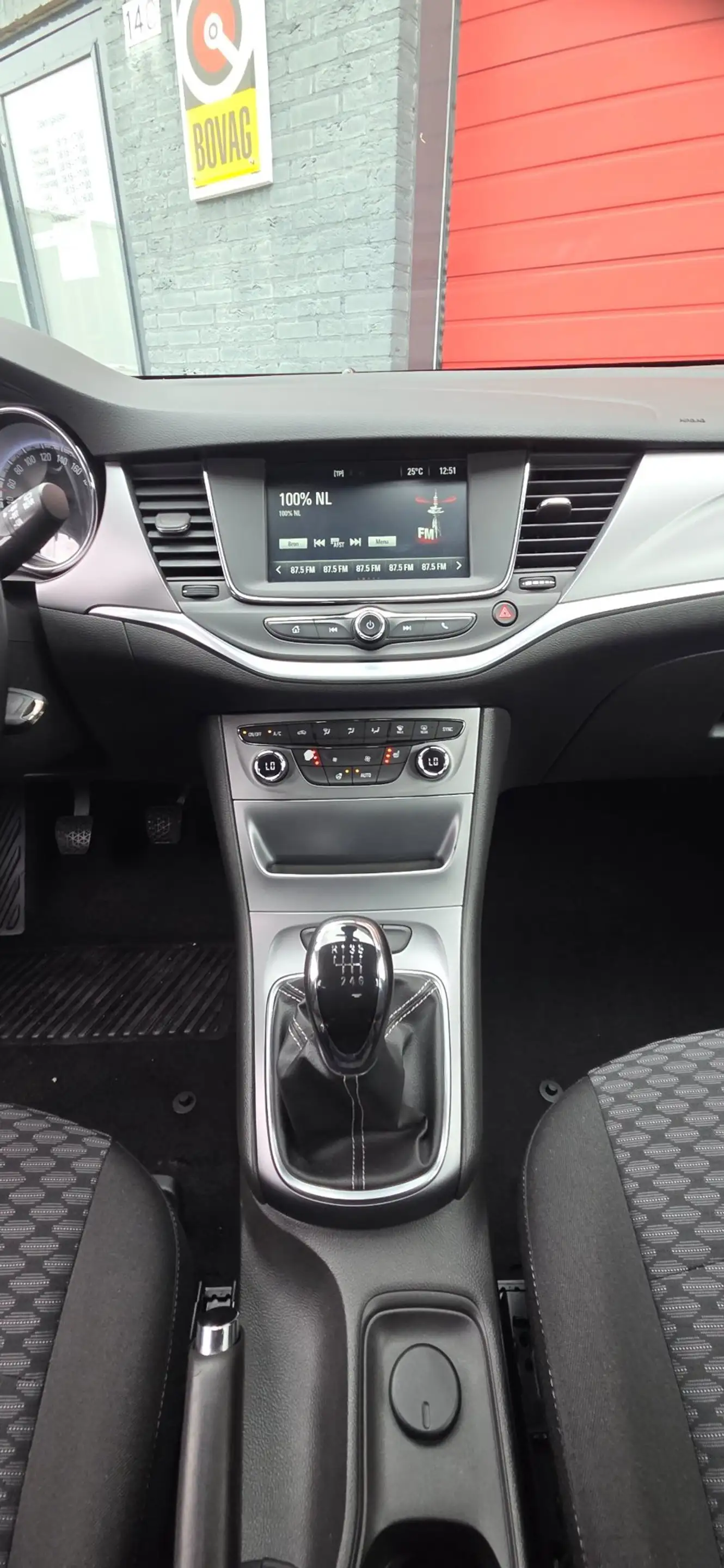 Opel Astra 1.4 Turbo — photo 14