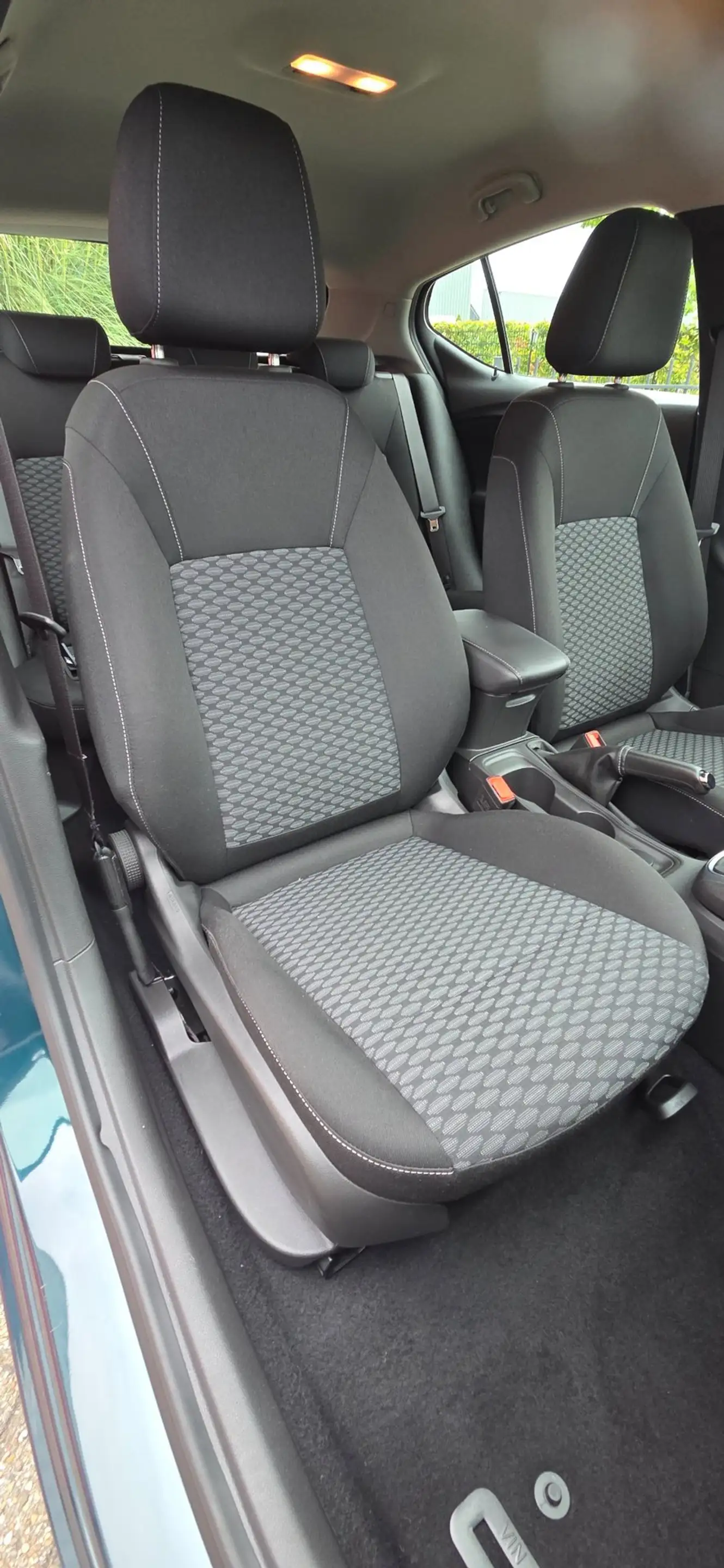 Opel Astra 1.4 Turbo — photo 8