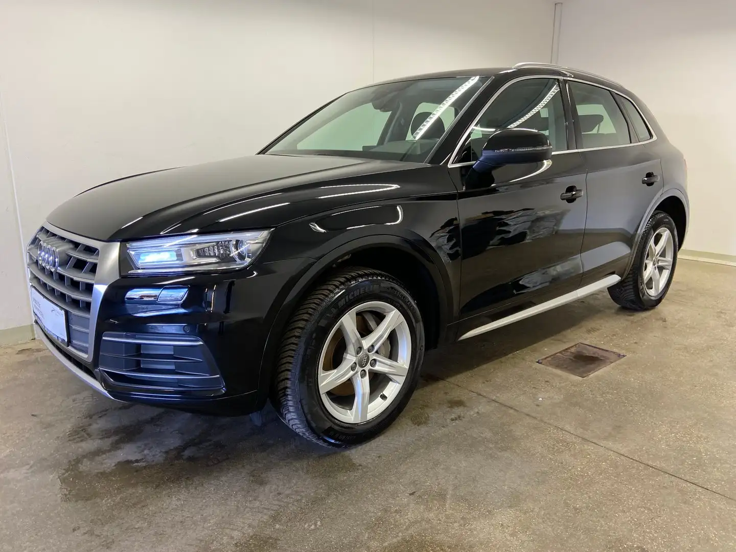 Audi Q5 2.0 TDI ultra quattro Sport Schwarz - 1