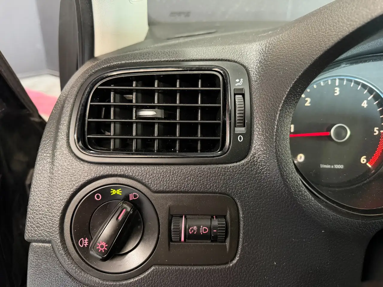 Volkswagen Polo Citadine 5 portes — photo 20