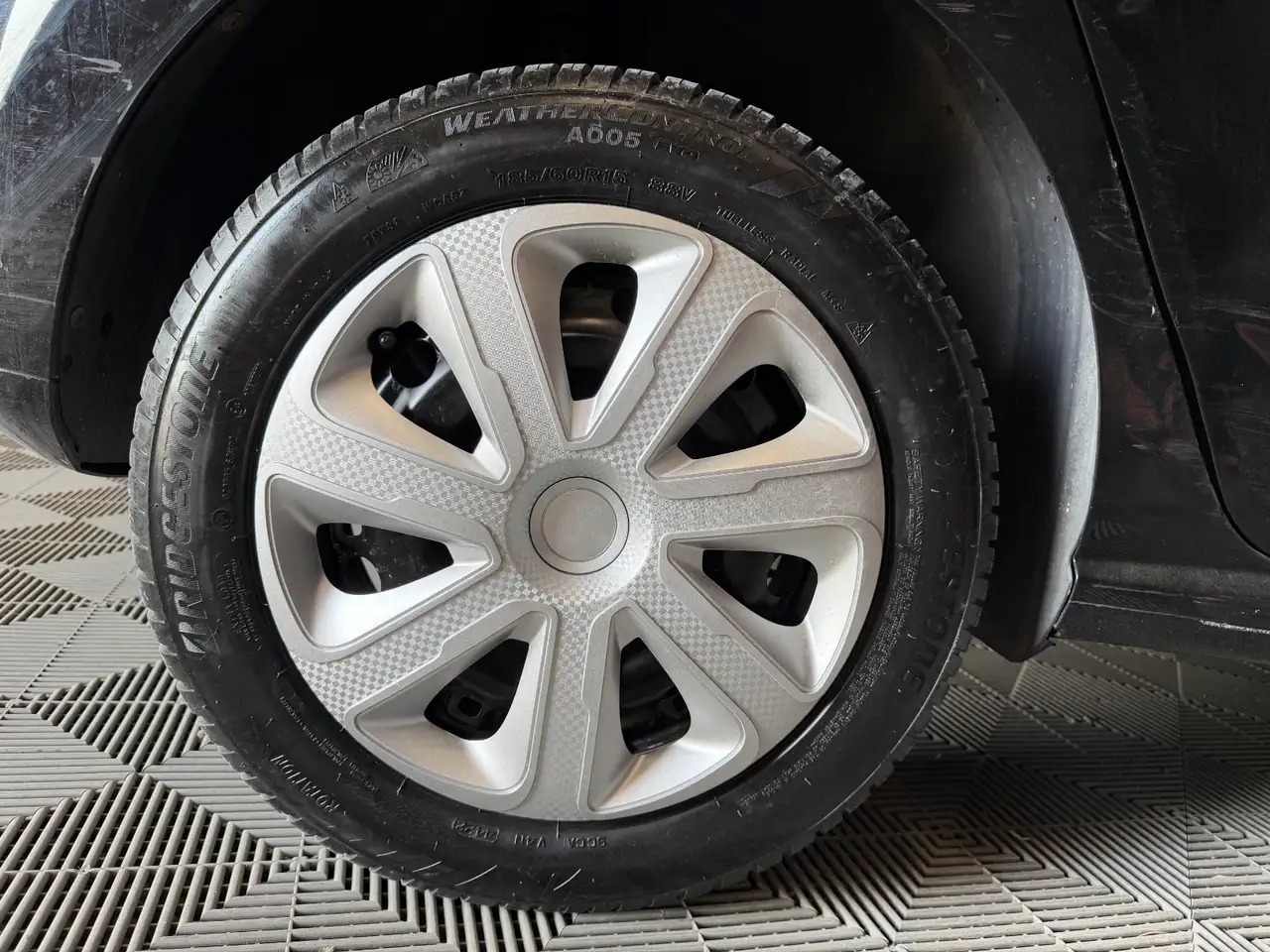 Volkswagen Polo Citadine 5 portes — photo 42