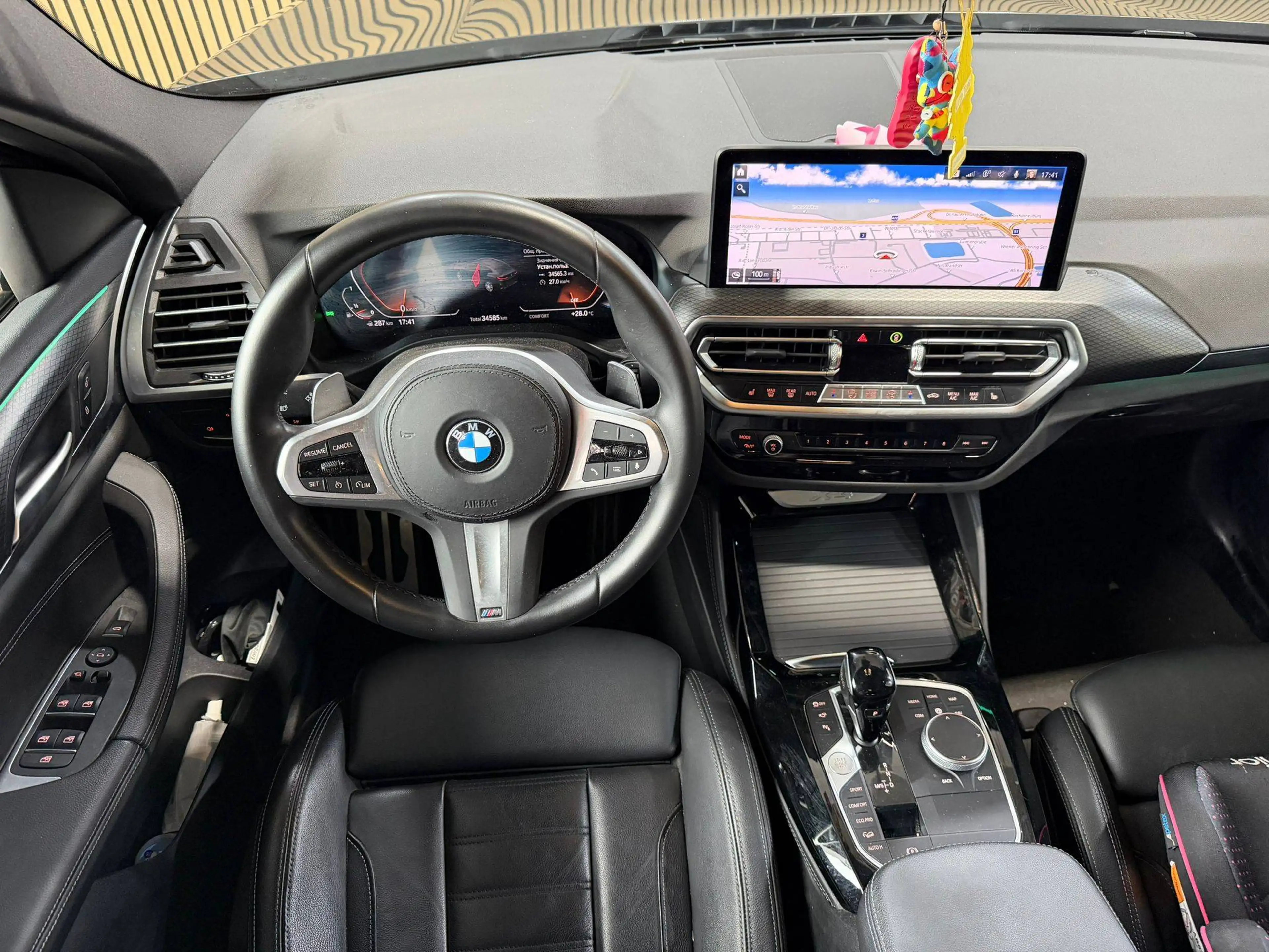 BMW X4 xDrive 20i M Sport — photo 9