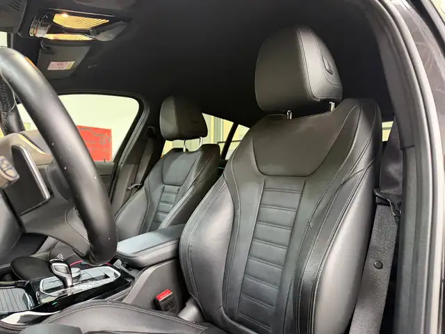 BMW X4 view 11