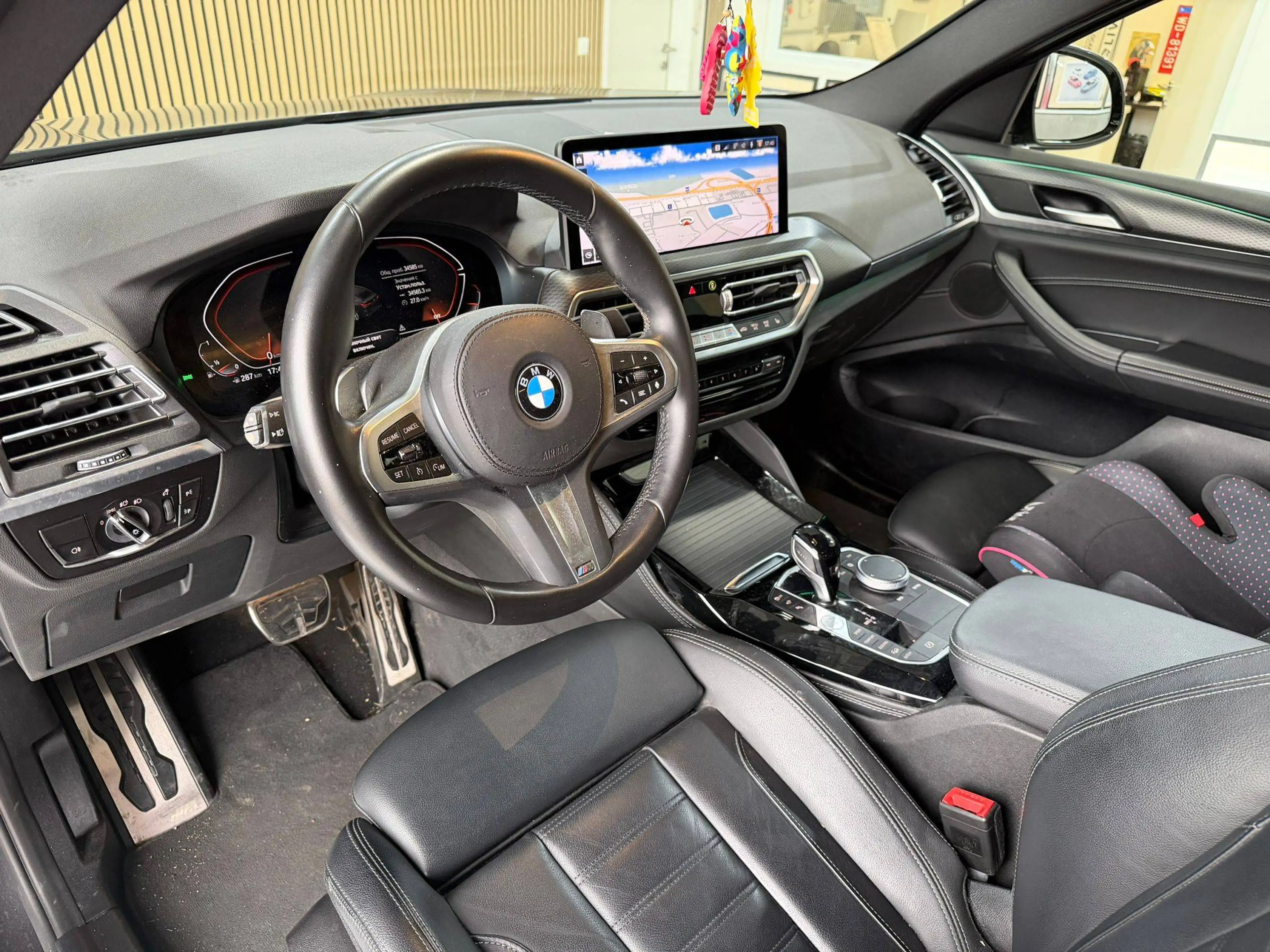 BMW X4 xDrive 20i M Sport — photo 10