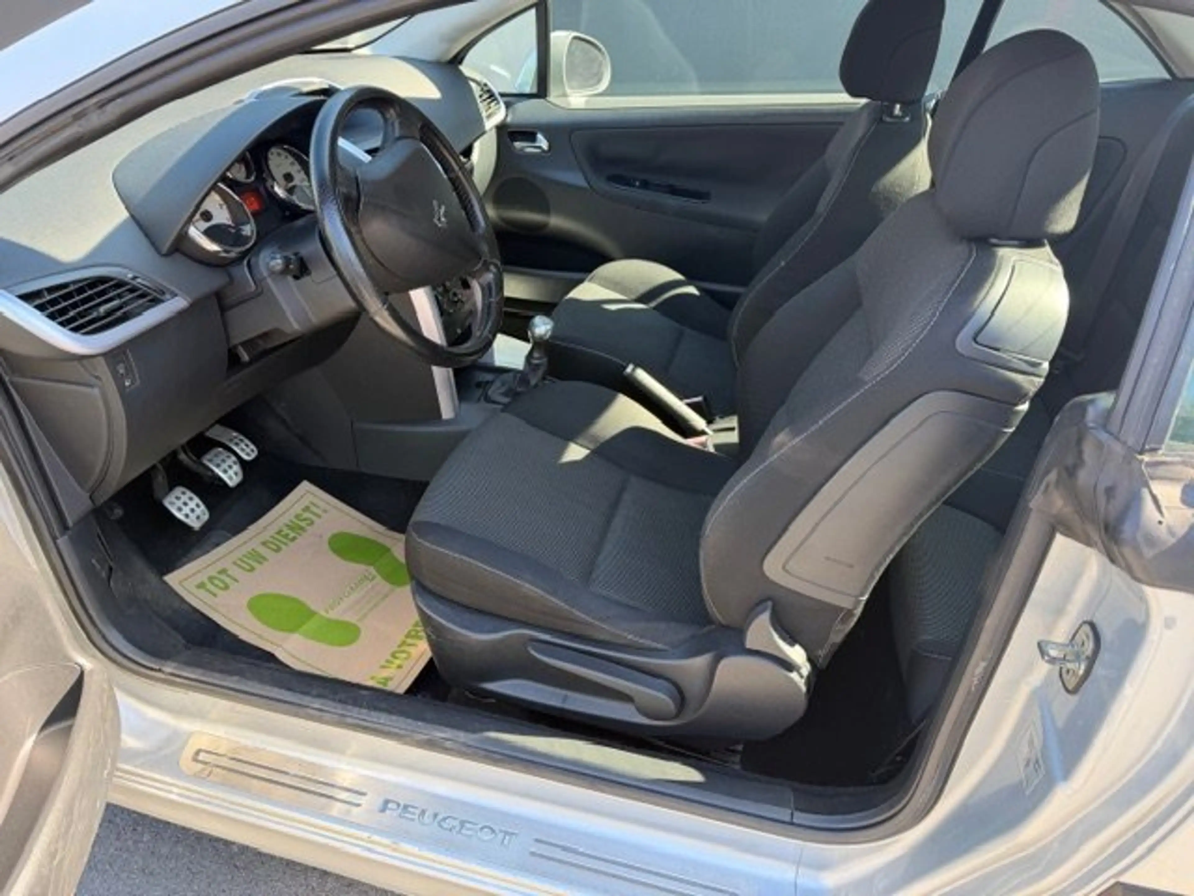 Peugeot 207 207 CC 1.6i 16v — photo 7