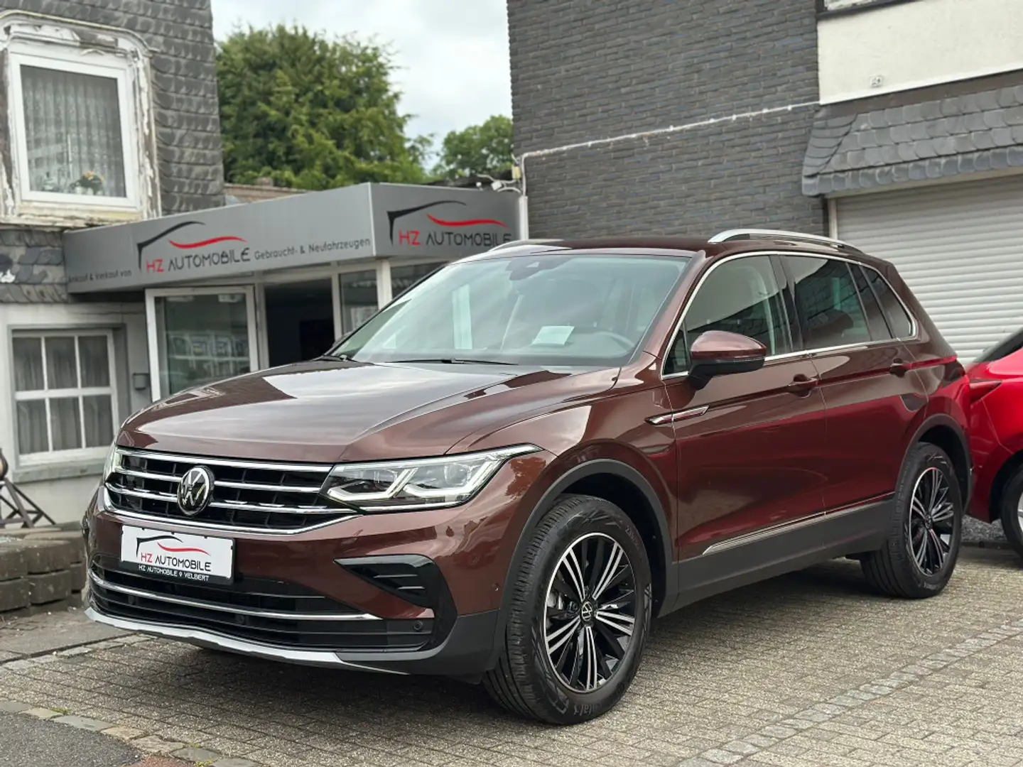Volkswagen Tiguan 2.0 TSI Elegance 4Motion*CAM*ACC*NAVI*LED Коричневий - 1