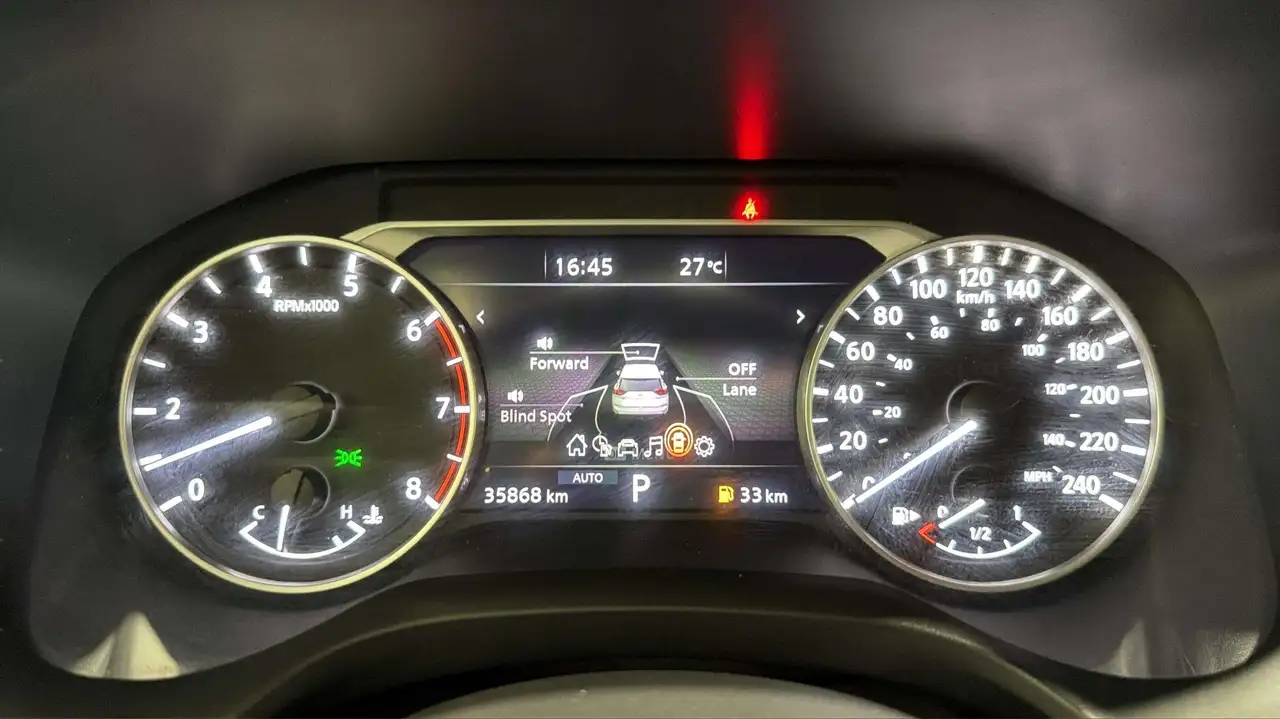 Nissan Rogue fotografie Nissan Rogue