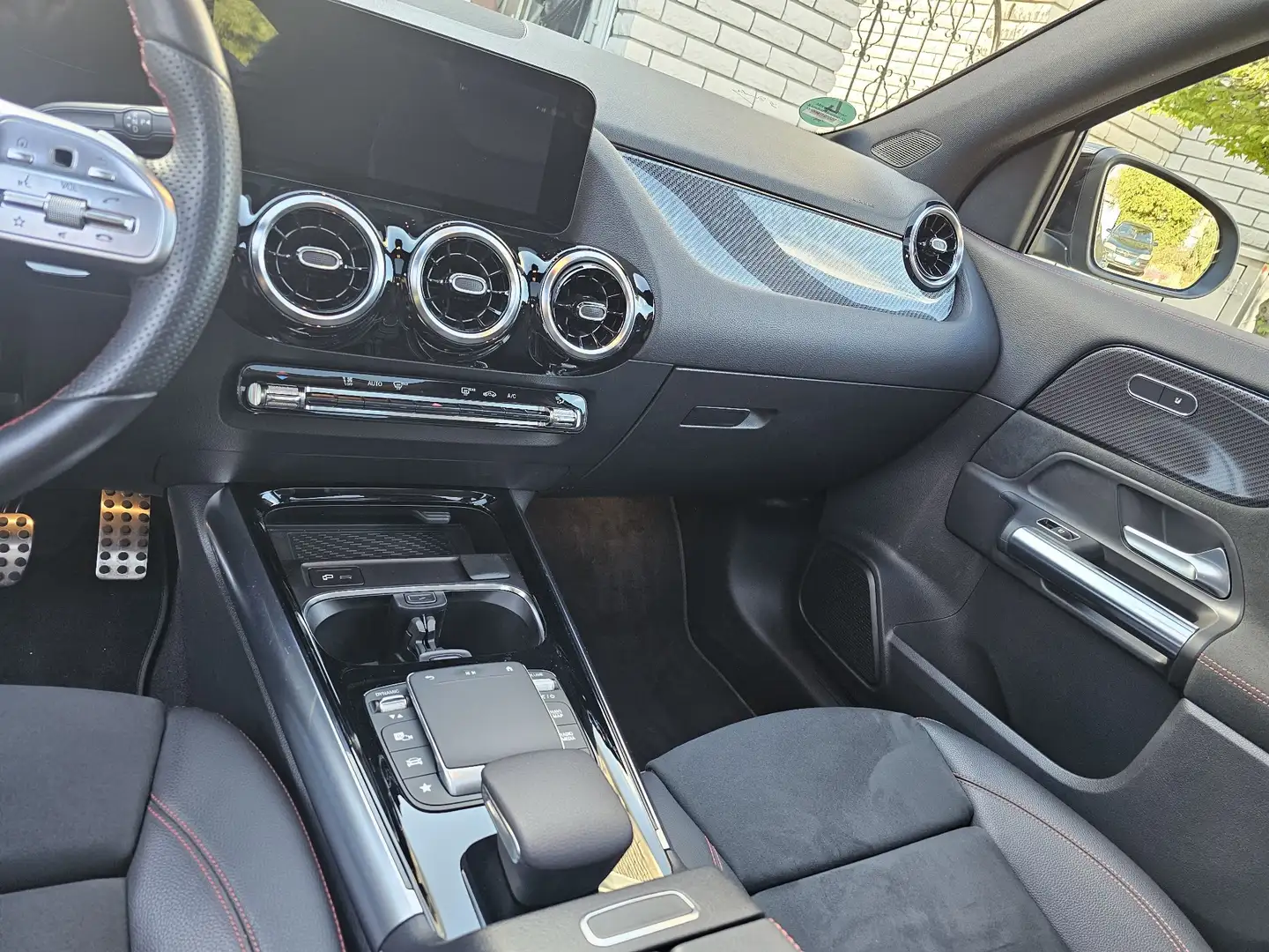 Mercedes-Benz GLA 200 4Matic 8G-DCT AMG Line - 1