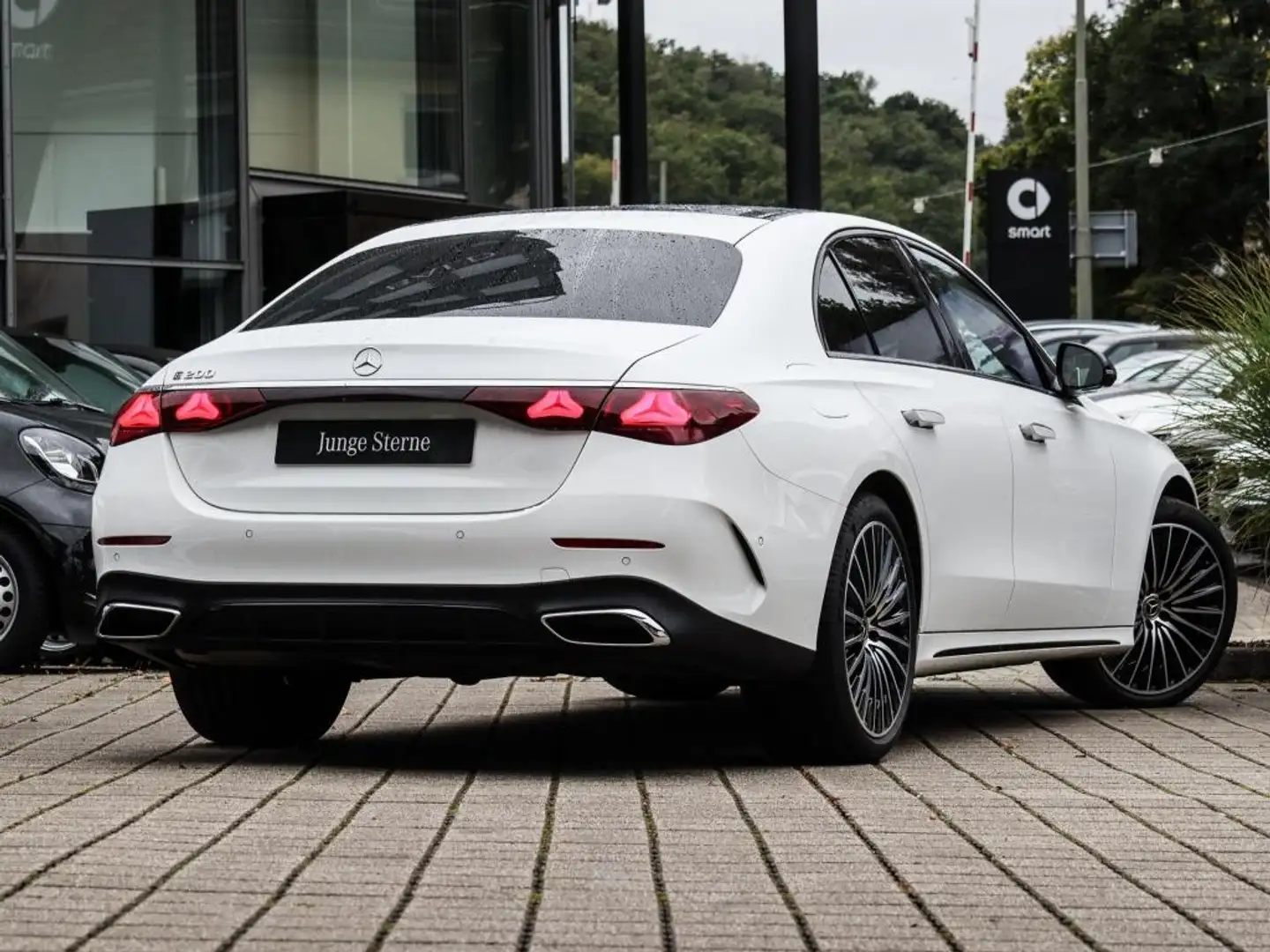 Mercedes-Benz E 200 AMG/Superscreen/Digital/Pano/Burm4D/20" Blanc - 2