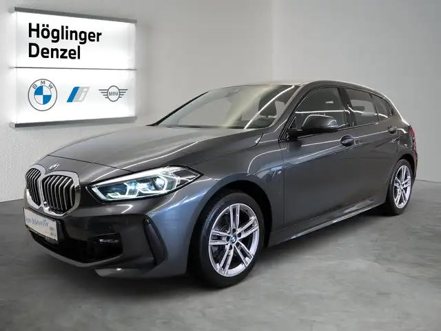 BMW 1 Series view 2