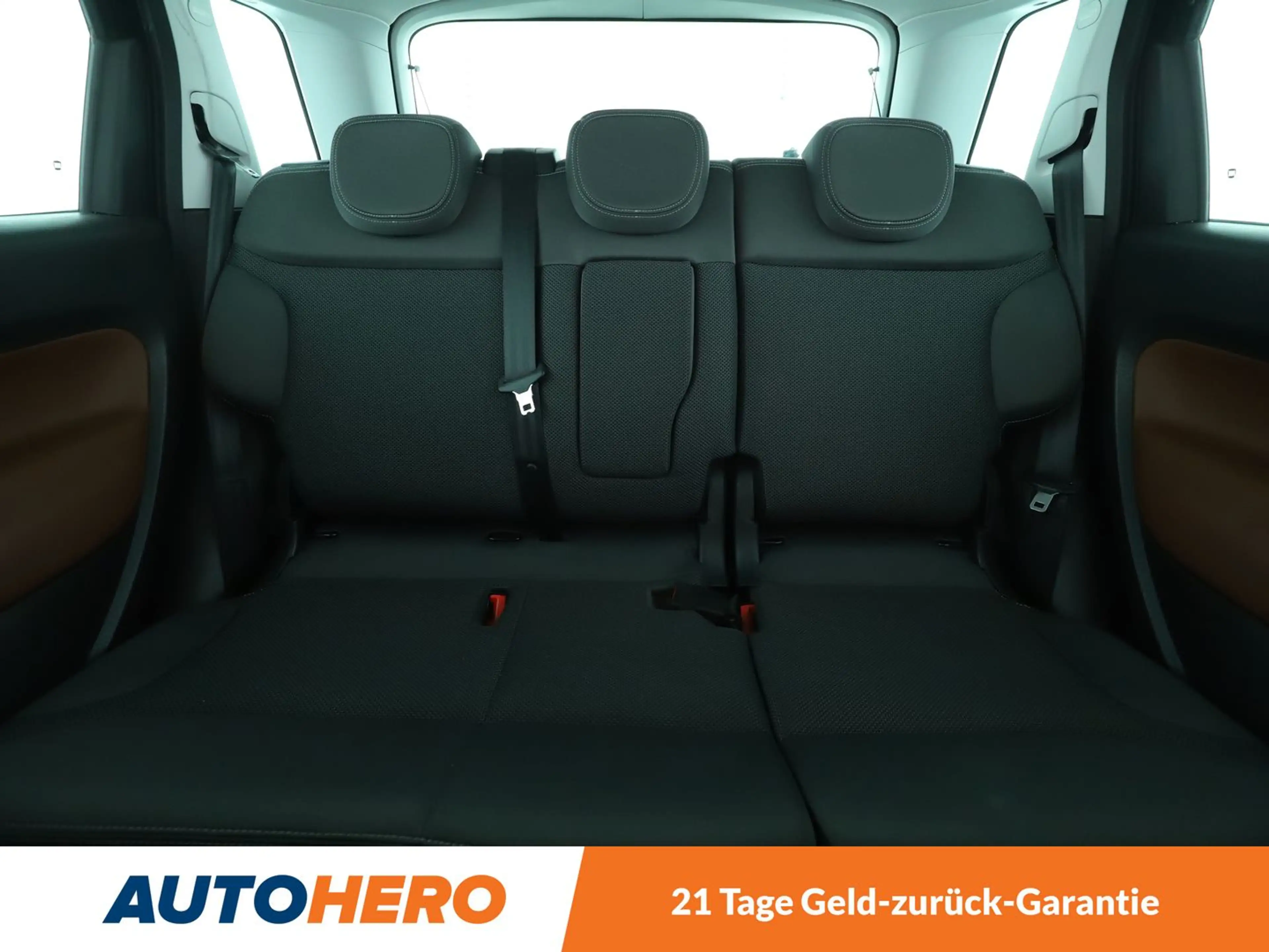 Fiat 500L 1.4 Trekking Rock N Road Edition*NAVI*PDC*KLIMA* — photo 15