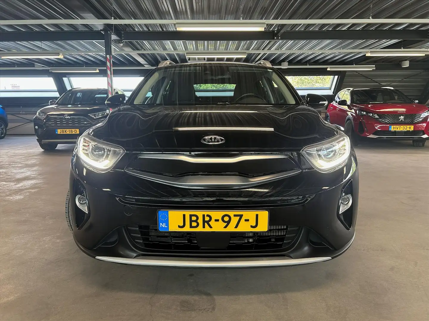 Kia Stonic 1.0 T-GDi 120pk Aut, Carplay, Winterpakket, Camera Noir - 2