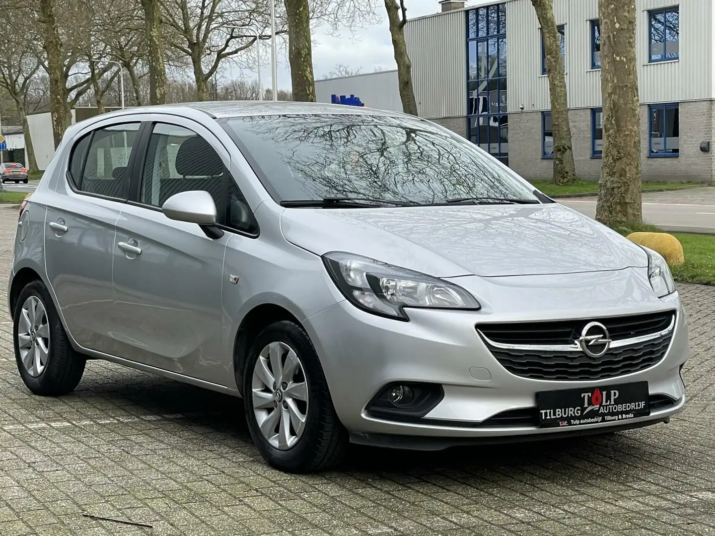 Opel Corsa 1.4 ENJOY 5 drs 2018 org 38139 km 1e eigenaar Grijs - 2