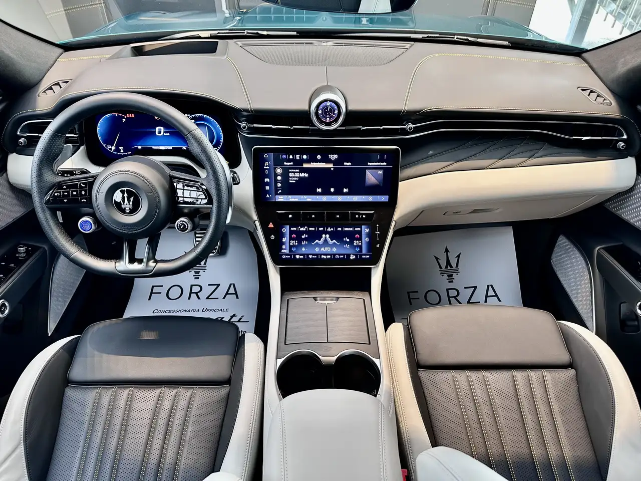Maserati Grecale 2025 — фото 15