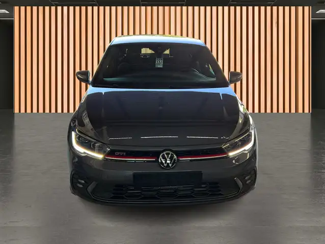 Volkswagen Polo view 4