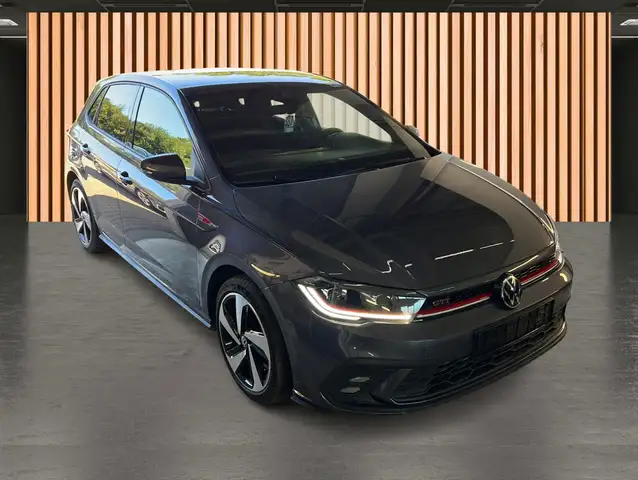 Volkswagen Polo view 5