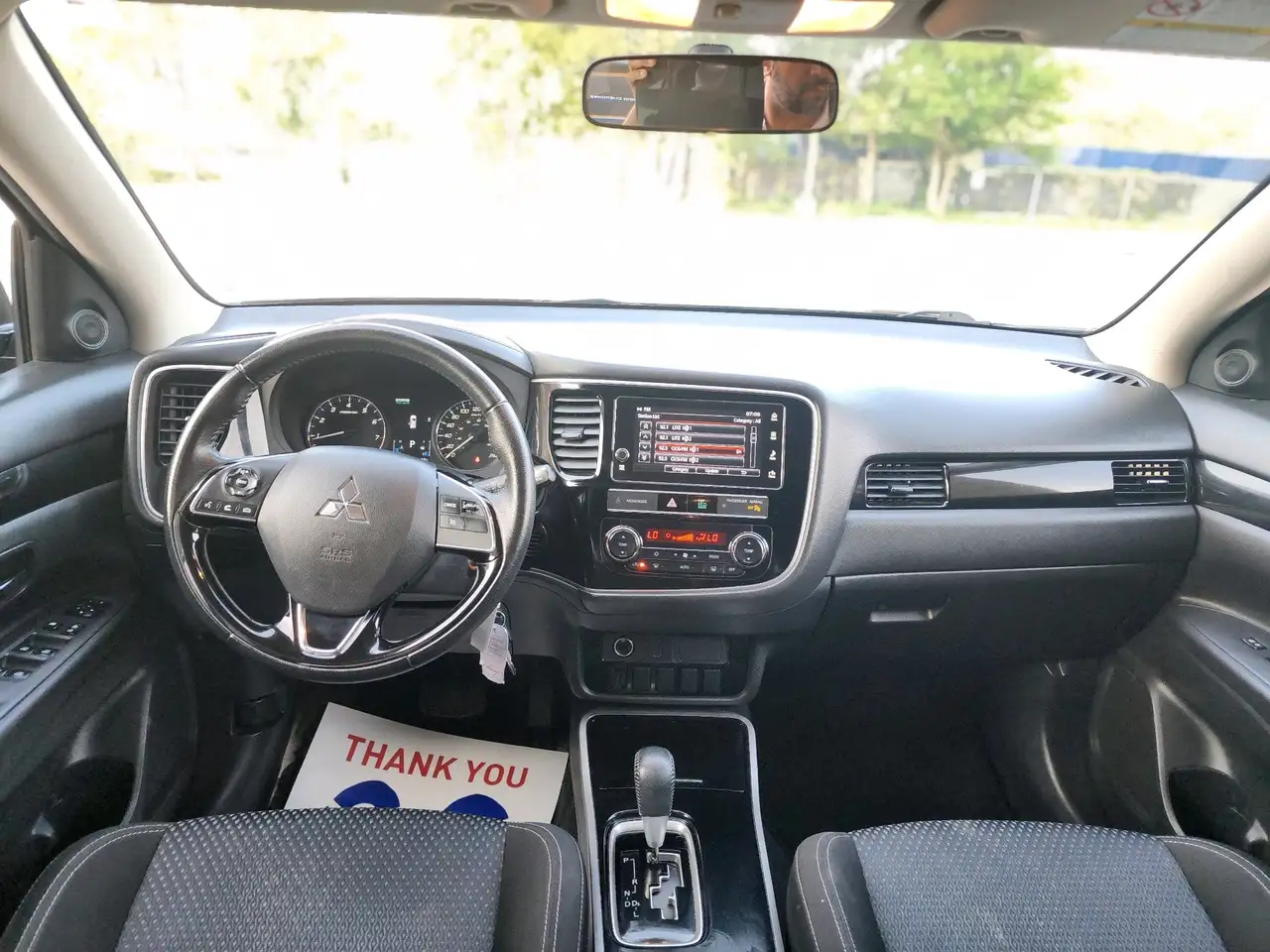 Mitsubishi Outlander снимка Mitsubishi Outlander