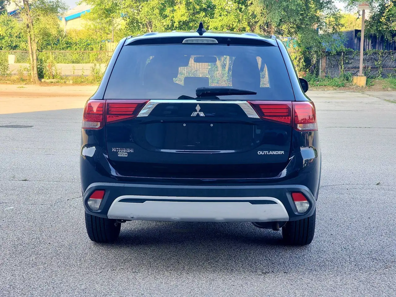 Mitsubishi Outlander снимка Mitsubishi Outlander