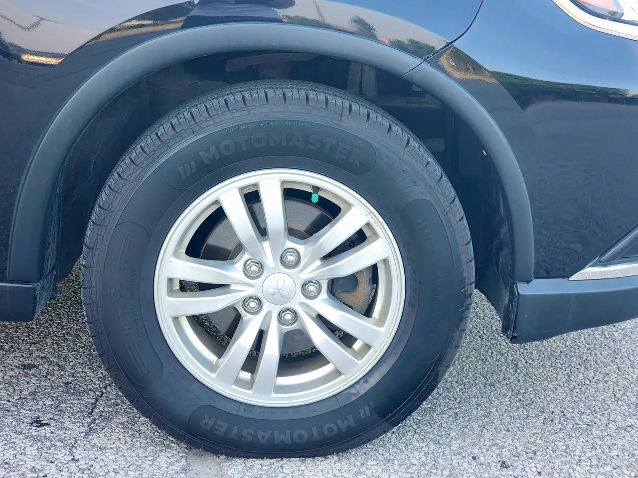 Mitsubishi Outlander снимка Mitsubishi Outlander