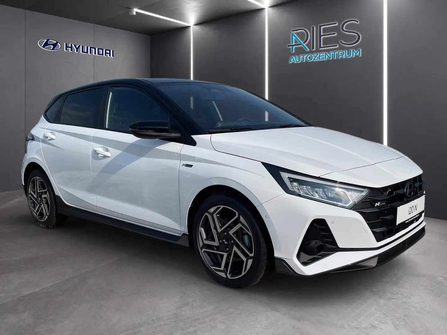 Hyundai i20 1.0 T-GDI KlimaA*LED*Navi*SHZ*SoundSys*ACC Weiß - 2