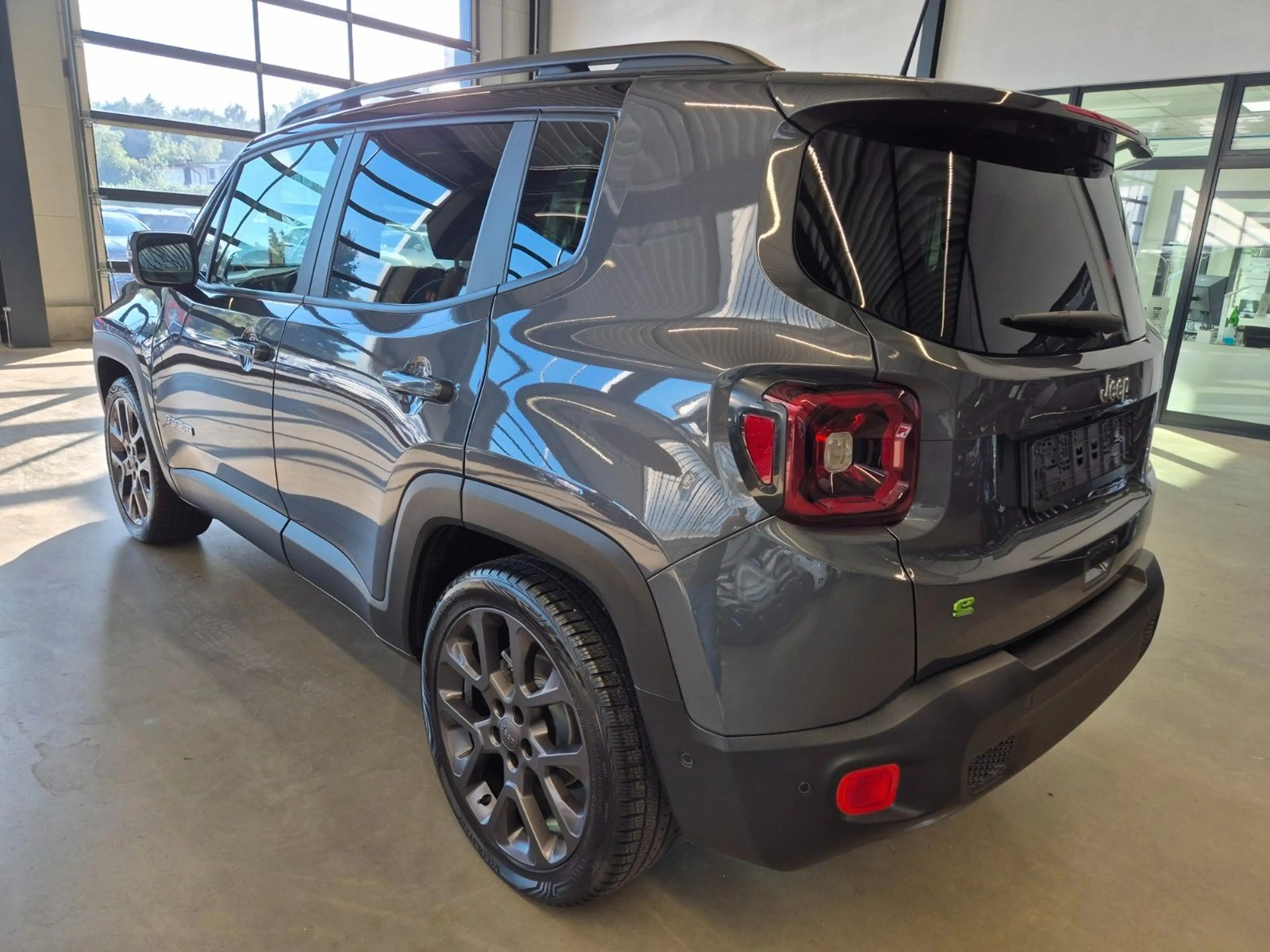 Jeep Renegade RENEGADE 1.5 T LEDER SHZ NAVI ACC PANO CAM AHK — photo 7