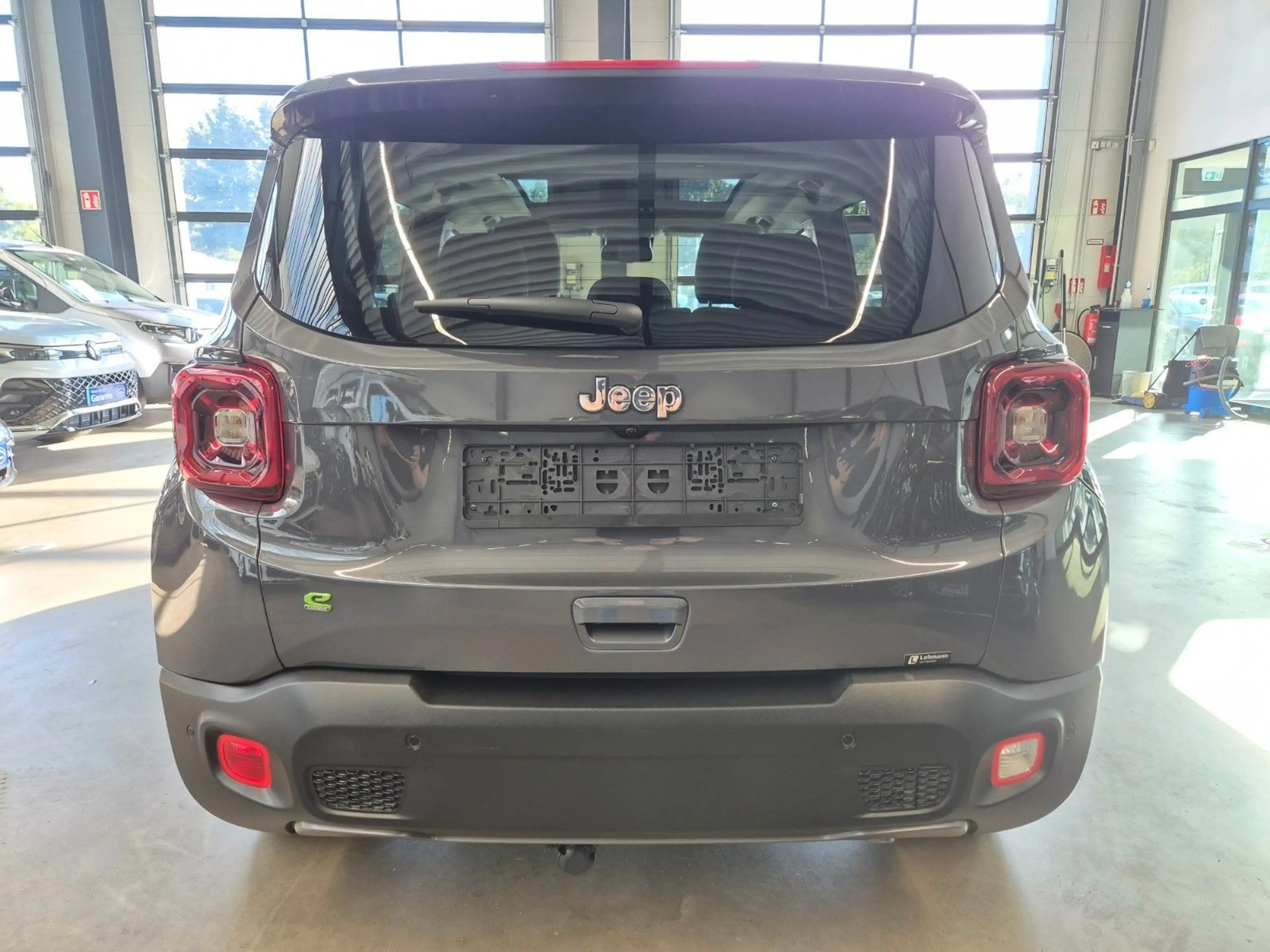 Jeep Renegade RENEGADE 1.5 T LEDER SHZ NAVI ACC PANO CAM AHK — photo 6