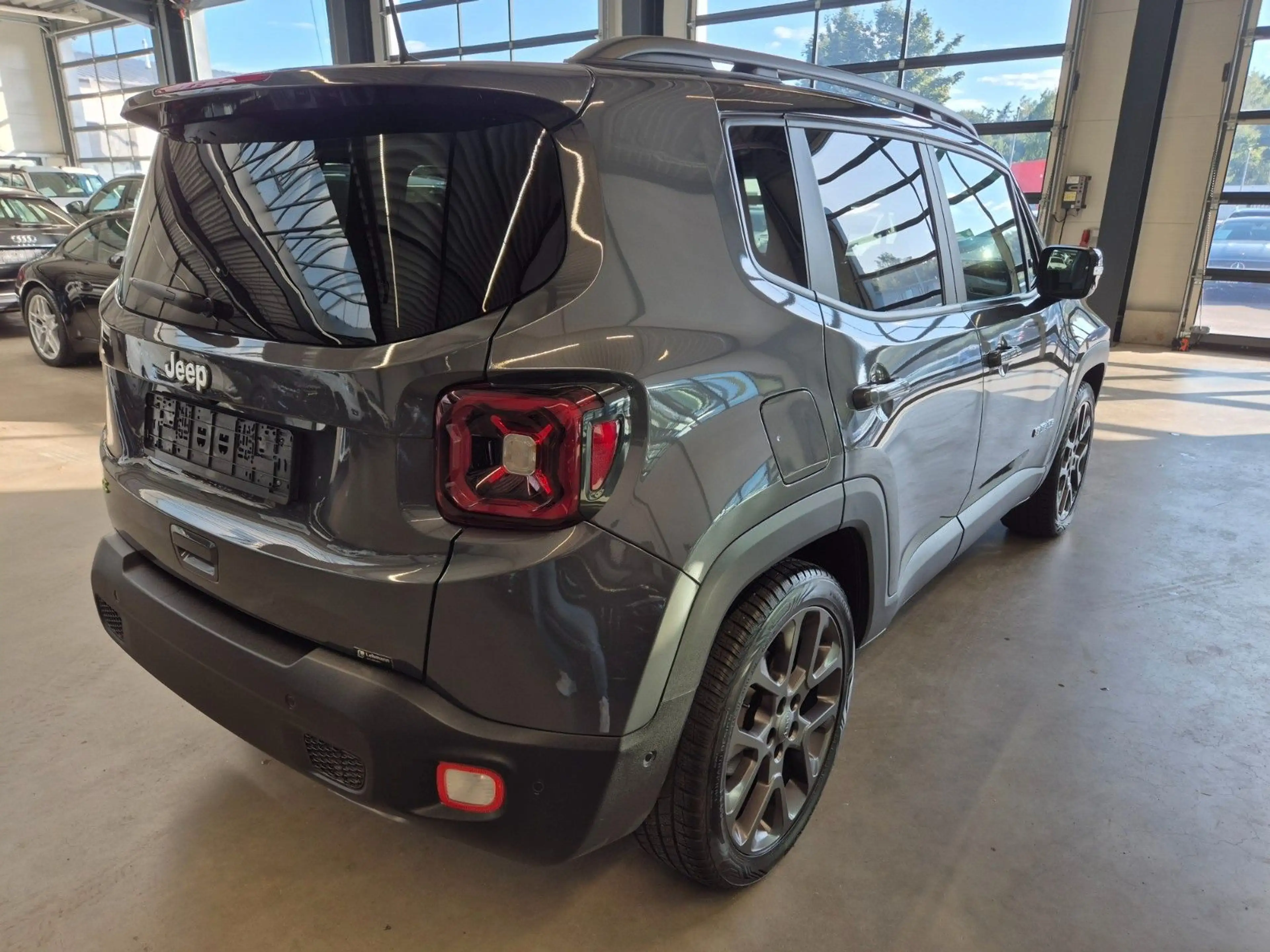 Jeep Renegade RENEGADE 1.5 T LEDER SHZ NAVI ACC PANO CAM AHK — photo 5