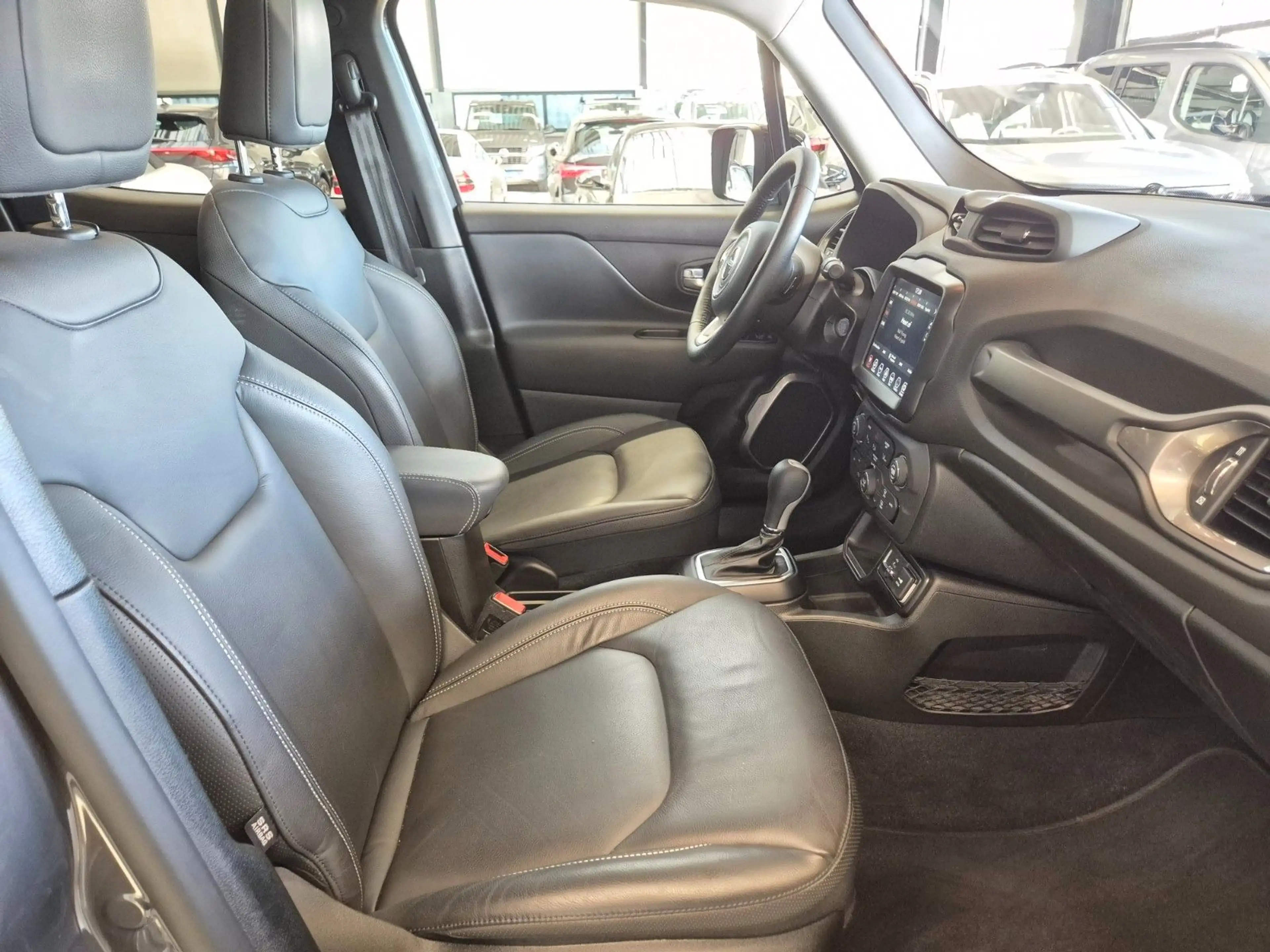 Jeep Renegade RENEGADE 1.5 T LEDER SHZ NAVI ACC PANO CAM AHK — photo 12