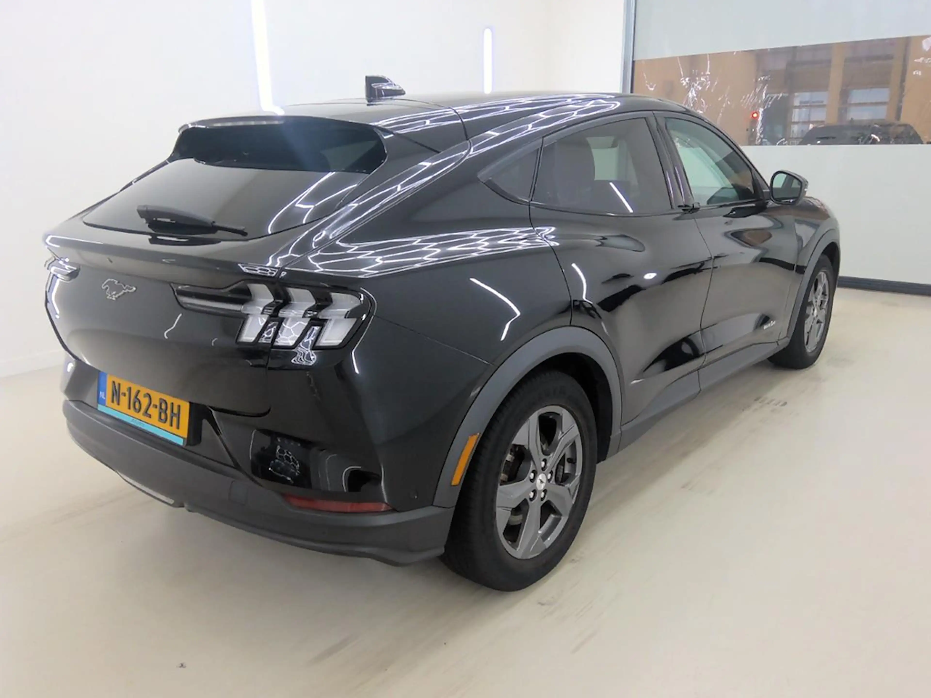 Ford Mustang Mach-E RWD 75 kWh SOH 93% Origineel NL B&O 1e Eigenaar in — photo 6