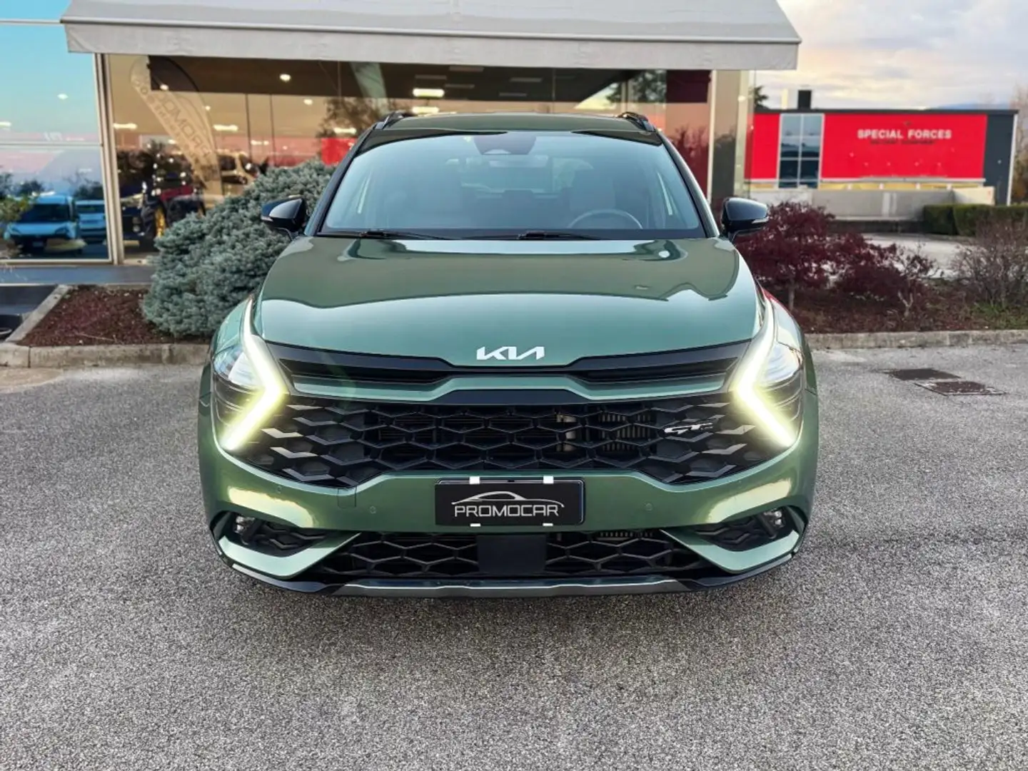 Kia Sportage 1.6 CRDi MHEV AWD DCT GT-LINE *UNIPROP*FULL* Grün - 2