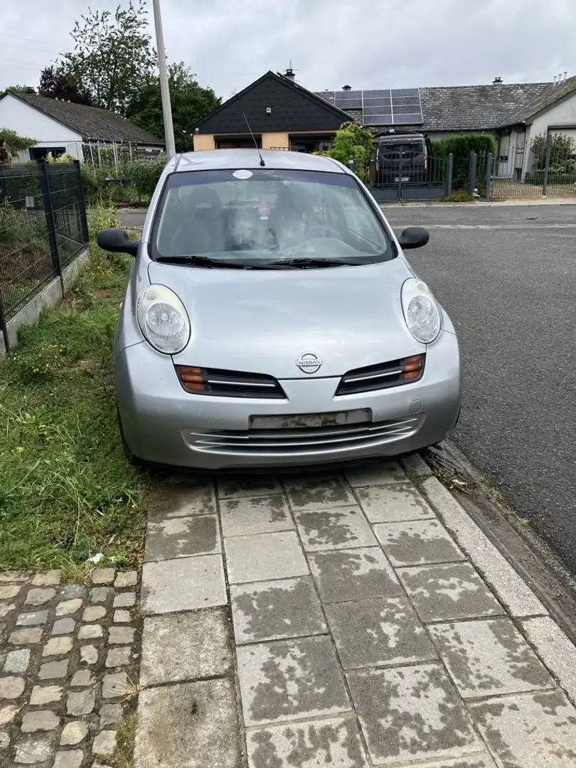 Nissan Micra 1.0i 16v Visia - 1