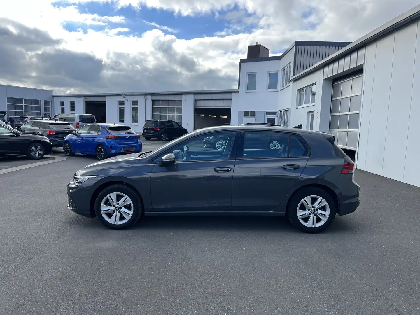 Volkswagen Golf 1.5 TSI Life 113€ m. 20% Anzahlung Digital Cockp Grijs - 2