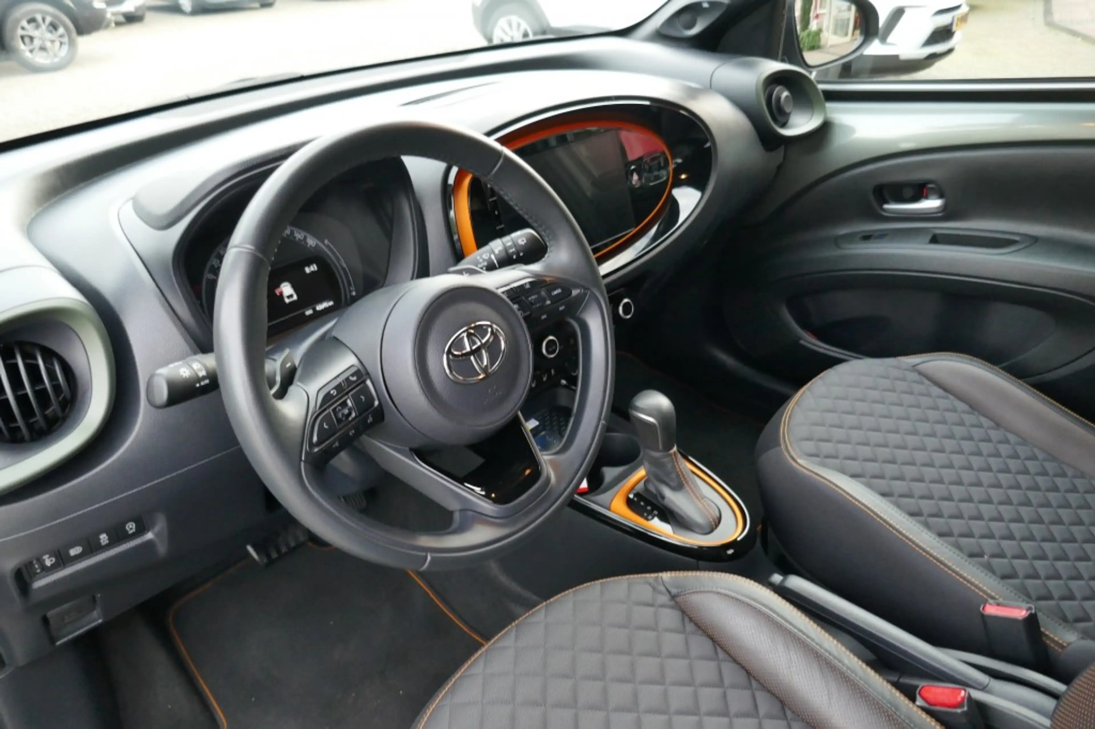 Toyota Aygo X 1.0 VVT-I S-CVT LIMETED CAMERA/STOELVERWARMING/JB — photo 19