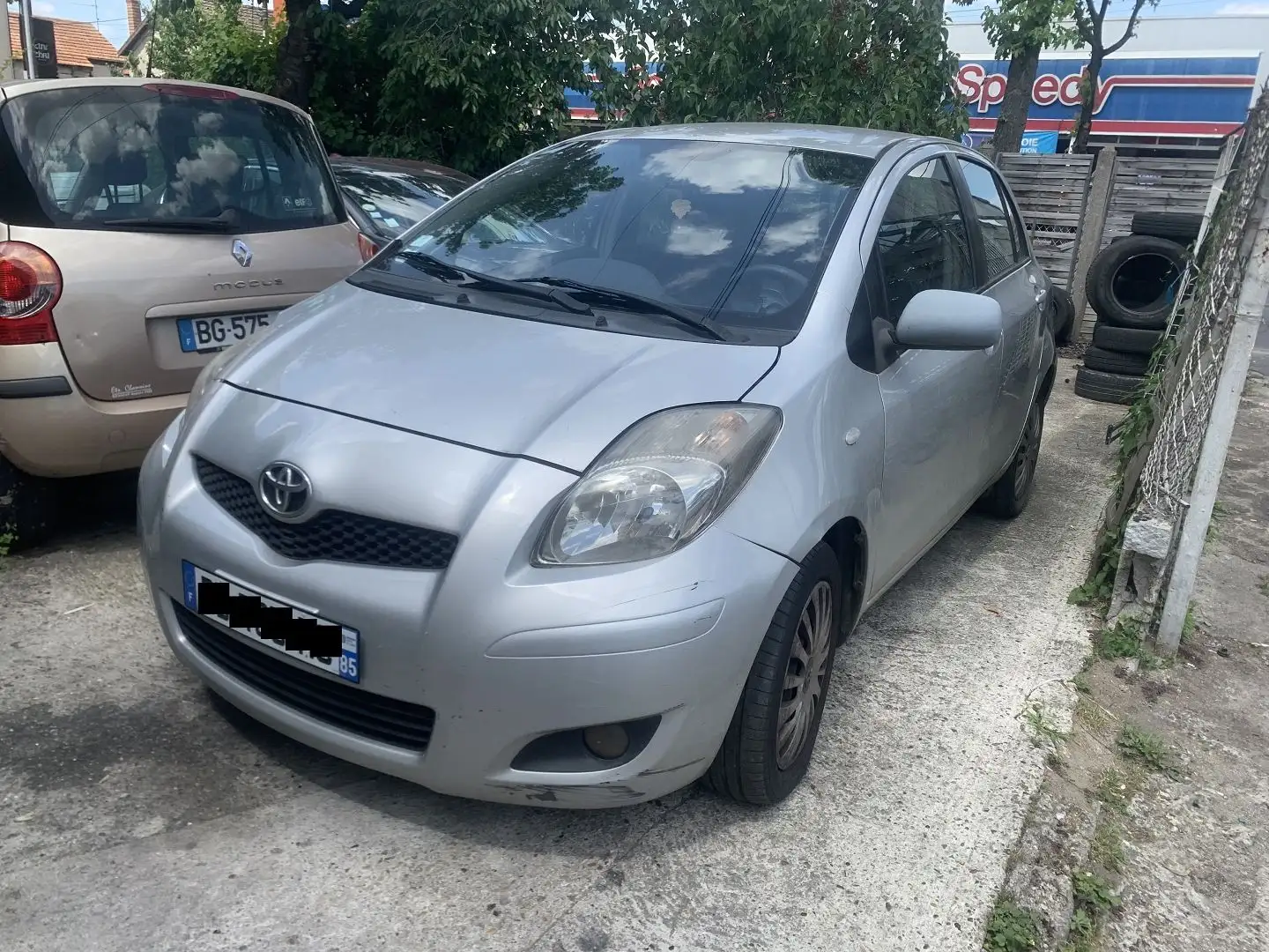 Toyota Yaris 100 VVT-I EXCELIA PACK MMT 5P Grau - 1