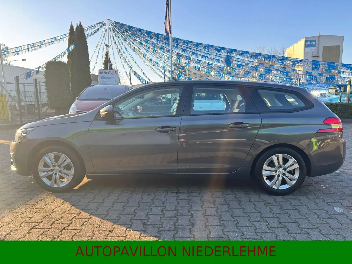 Peugeot 308 SW*Navi*LED*android*Apple*Kamera*8xFelgen* Grijs - 1